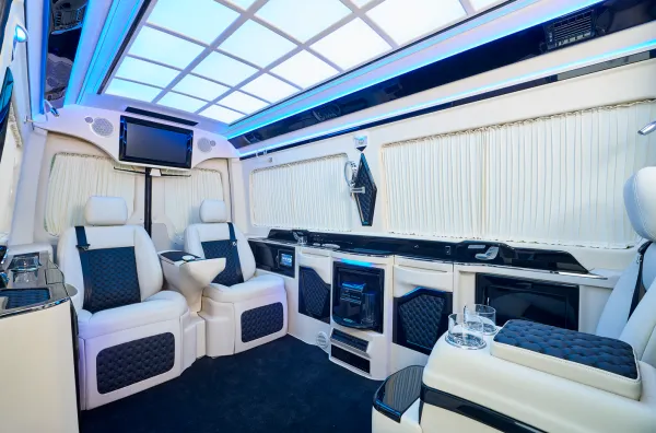 Privat Kleinbus   ( für 1/13 Personen )