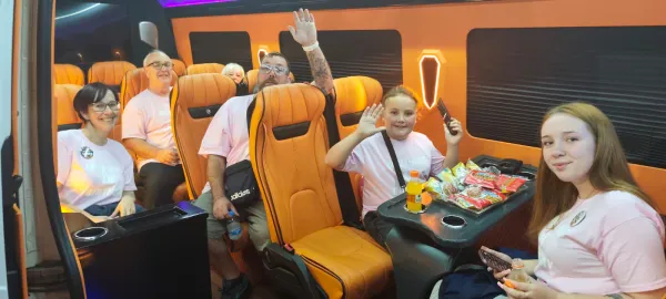 Privat Kleinbus   ( für 1/13 Personen )